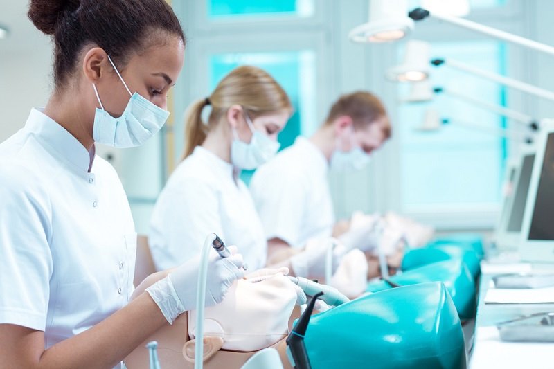 Como escolher a especialização em Odontologia